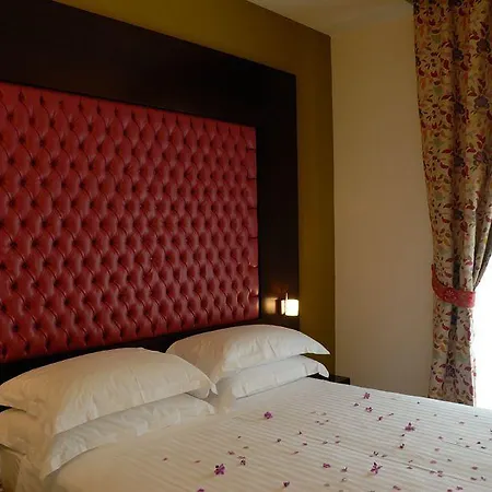 ガンブリヌス 4* ローマ