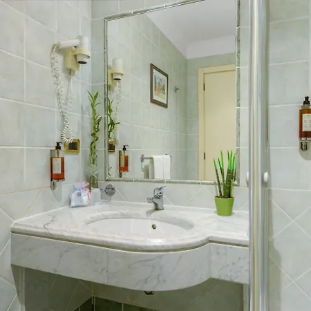 ガンブリヌス ホテル ローマ