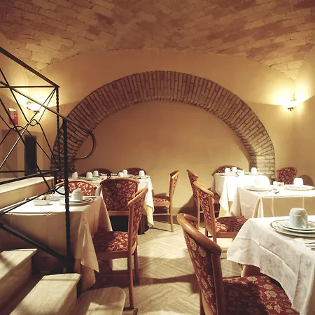 ホテル ガンブリヌス