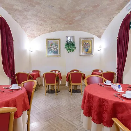 ガンブリヌス ホテル