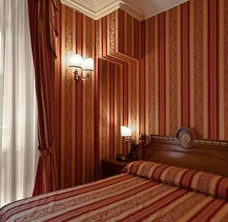 ガンブリヌス 4* ローマ